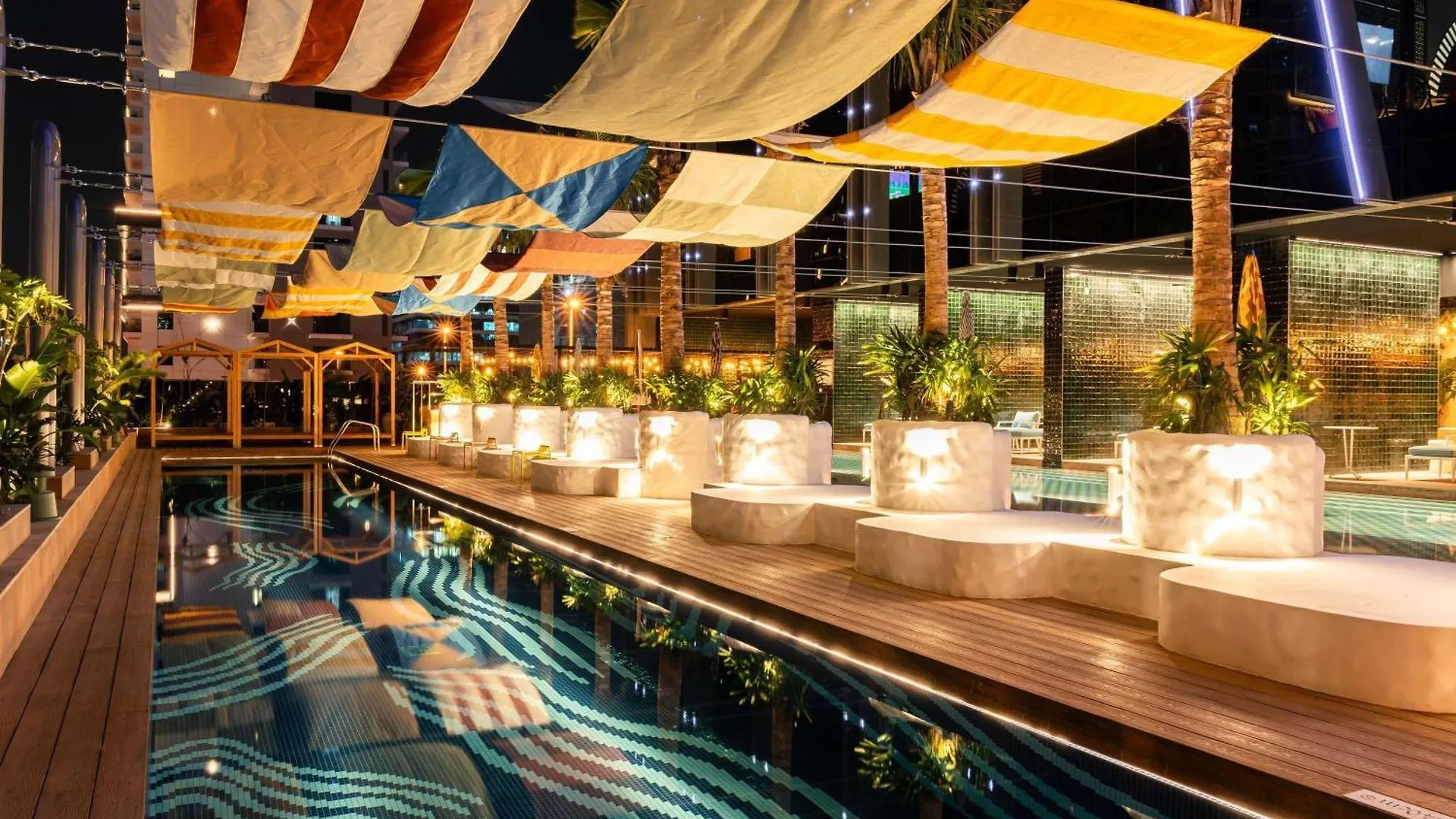 Mama Shelter Dubai Hotel 4*,
