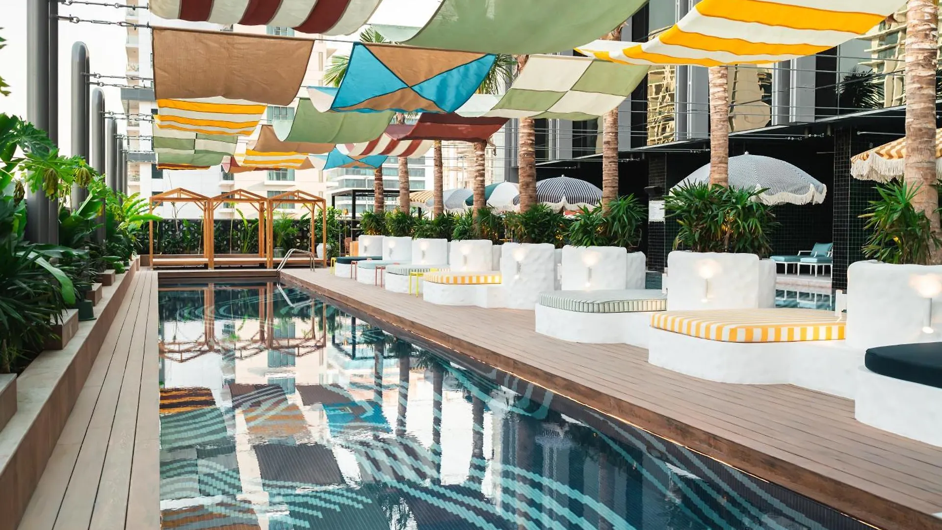 Hotel Mama Shelter Dubai 4*,